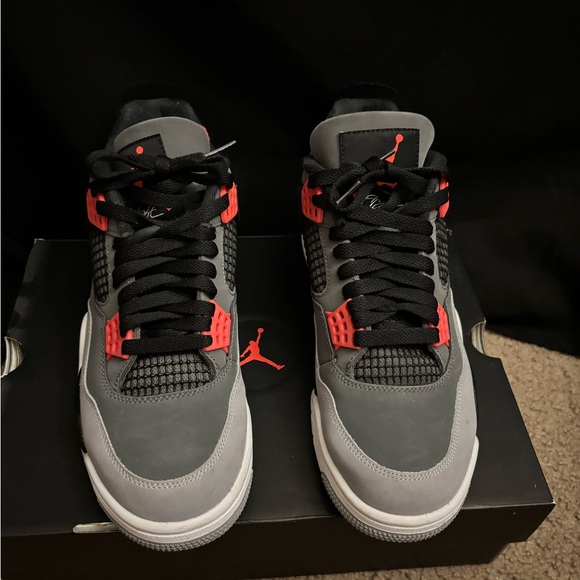 Jordan 4